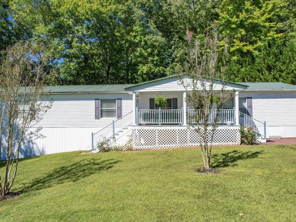 706 Shaw Mountain Rd, Tellico Plains, TN 37385