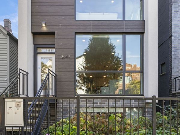 3049 W Lyndale Street , Unit 1, Chicago, IL 60647