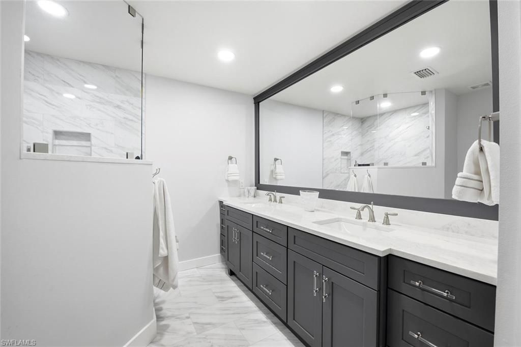 6810 Huntington Lakes Cir , Unit 202, Naples, FL 34119 Photo