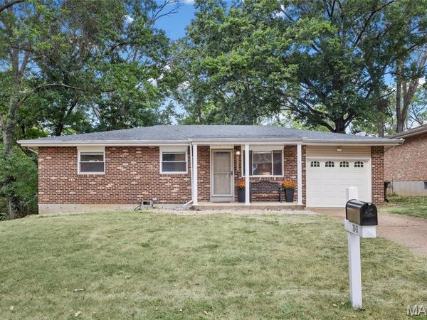 2643 Wessex Drive, St Louis, MO 63125