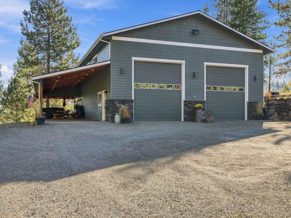 6807 S Bridle Ln, Greenacres, WA 99016