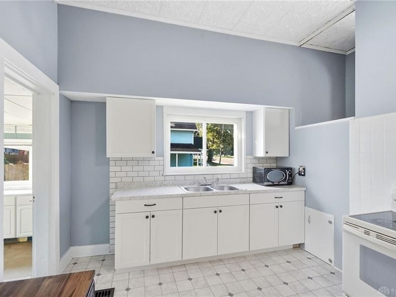 22 S Limestone Street, Jamestown, OH 45335 Photo 16