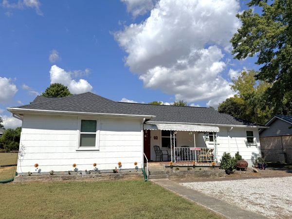 407 England St E, Cowan, TN 37318