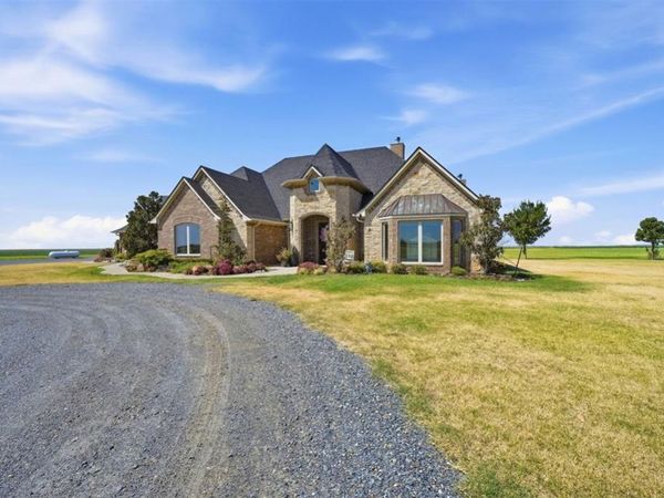 16353 S County Road 213 Road, Headrick, OK 73549