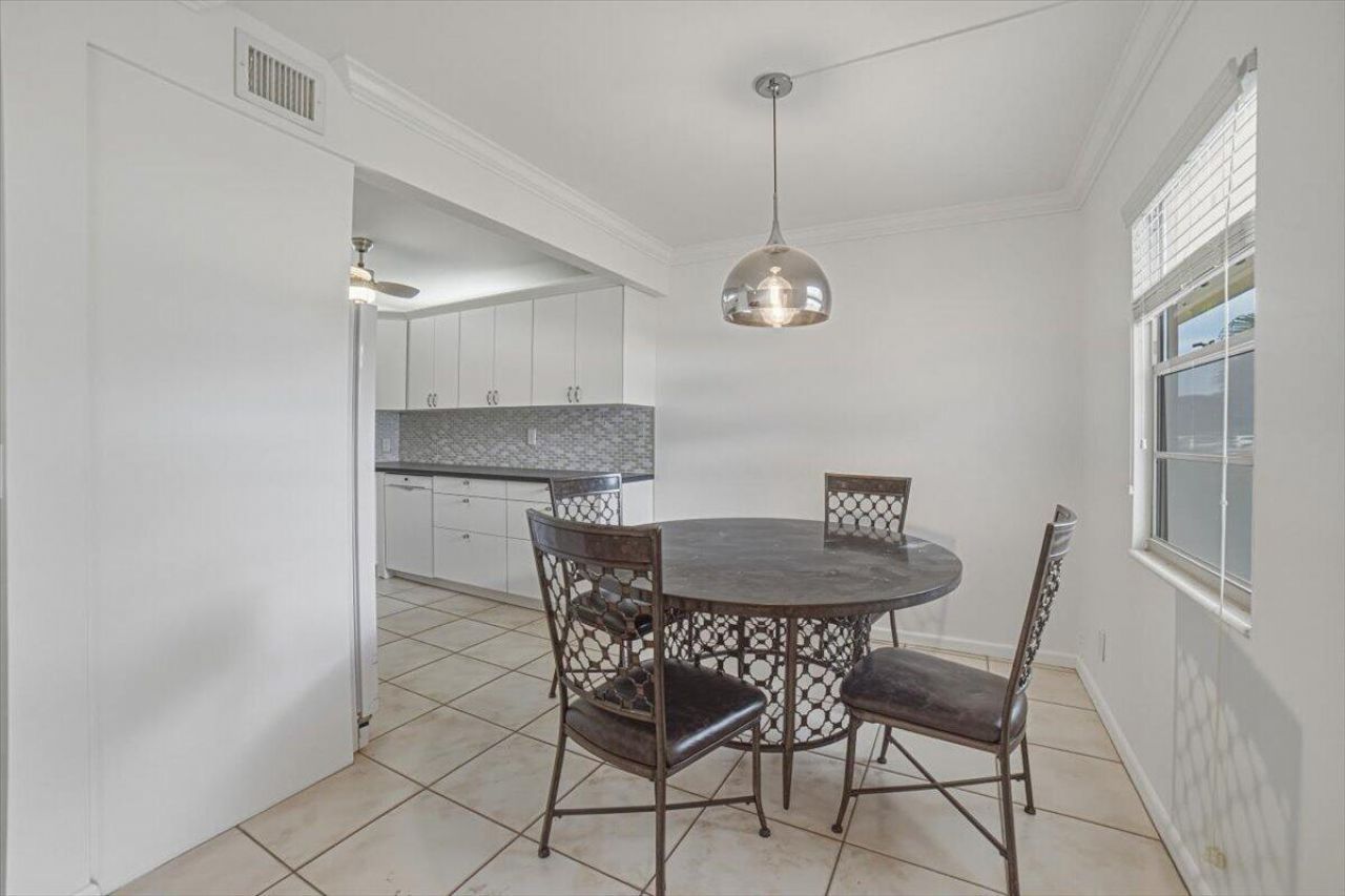1018 Newcastle A, Unit A, Boca Raton, FL 33434 Photo
