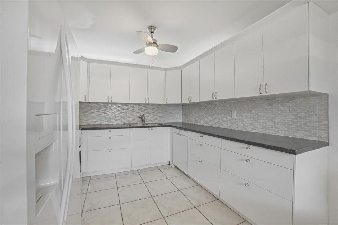 1018 Newcastle A, Unit A, Boca Raton, FL 33434 Photo
