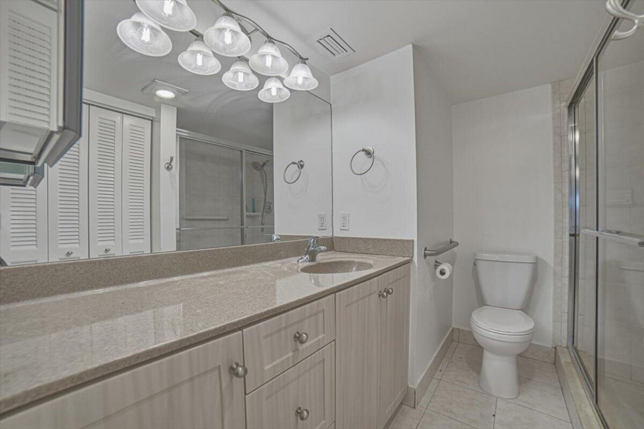 1018 Newcastle A, Unit A, Boca Raton, FL 33434 Photo