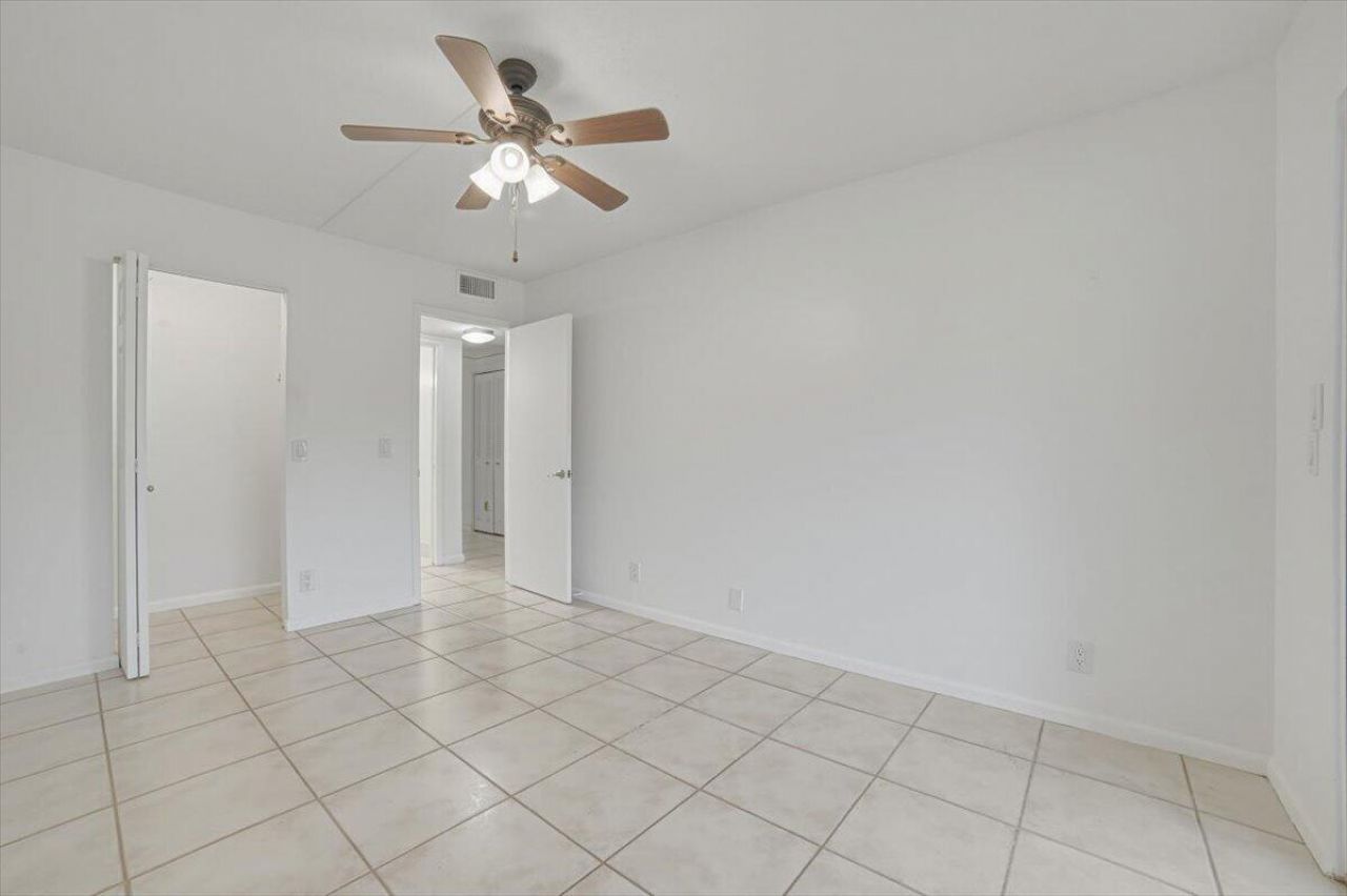 1018 Newcastle A, Unit A, Boca Raton, FL 33434 Photo