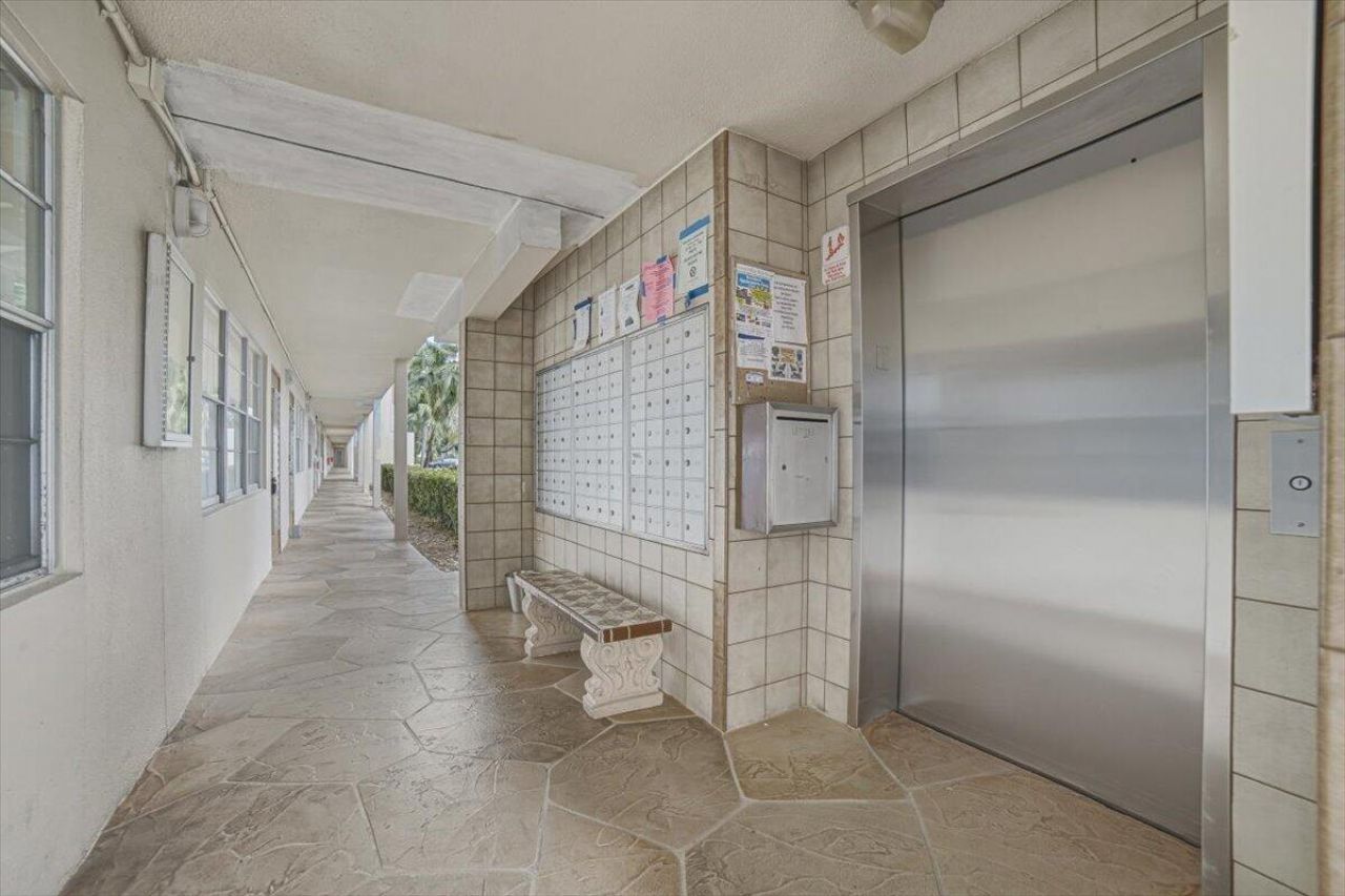 1018 Newcastle A, Unit A, Boca Raton, FL 33434 Photo
