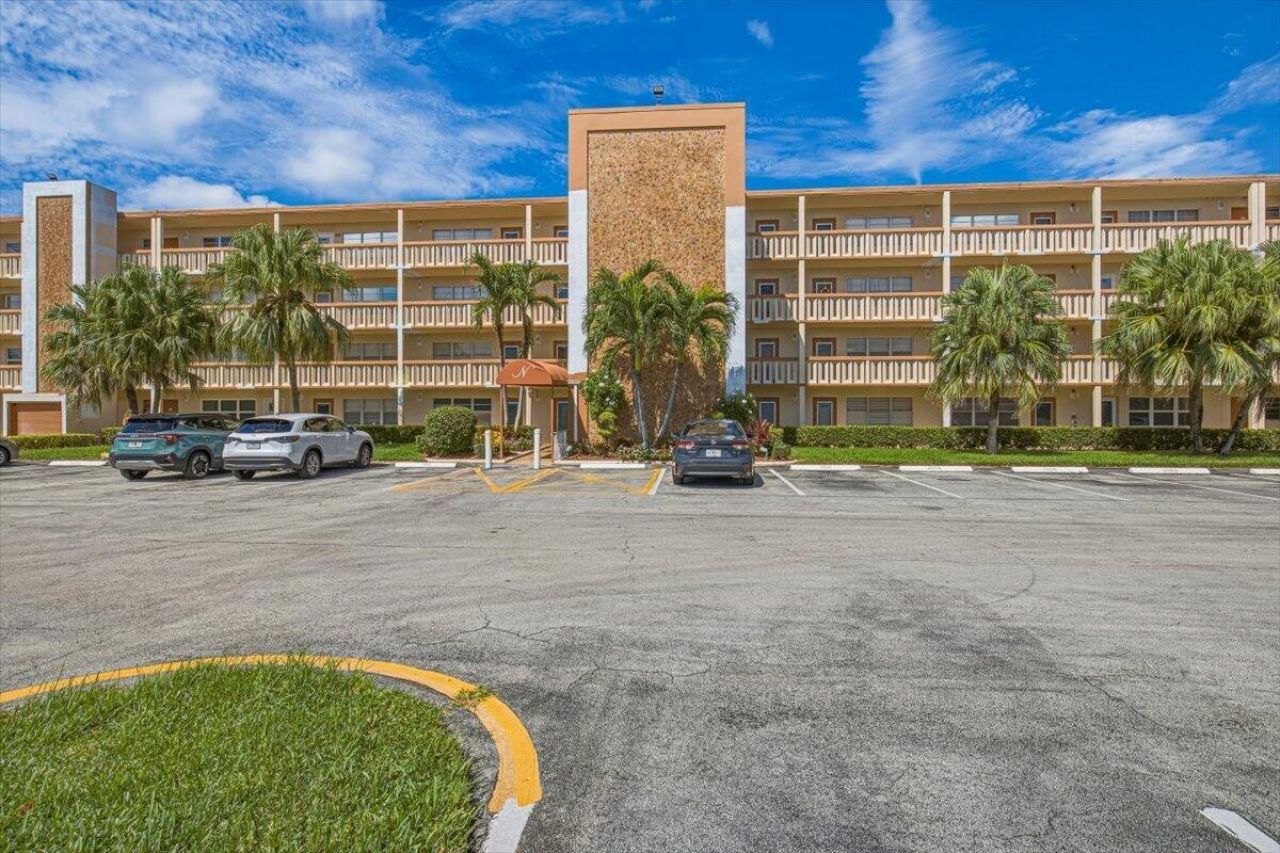 1018 Newcastle A, Unit A, Boca Raton, FL 33434 Photo