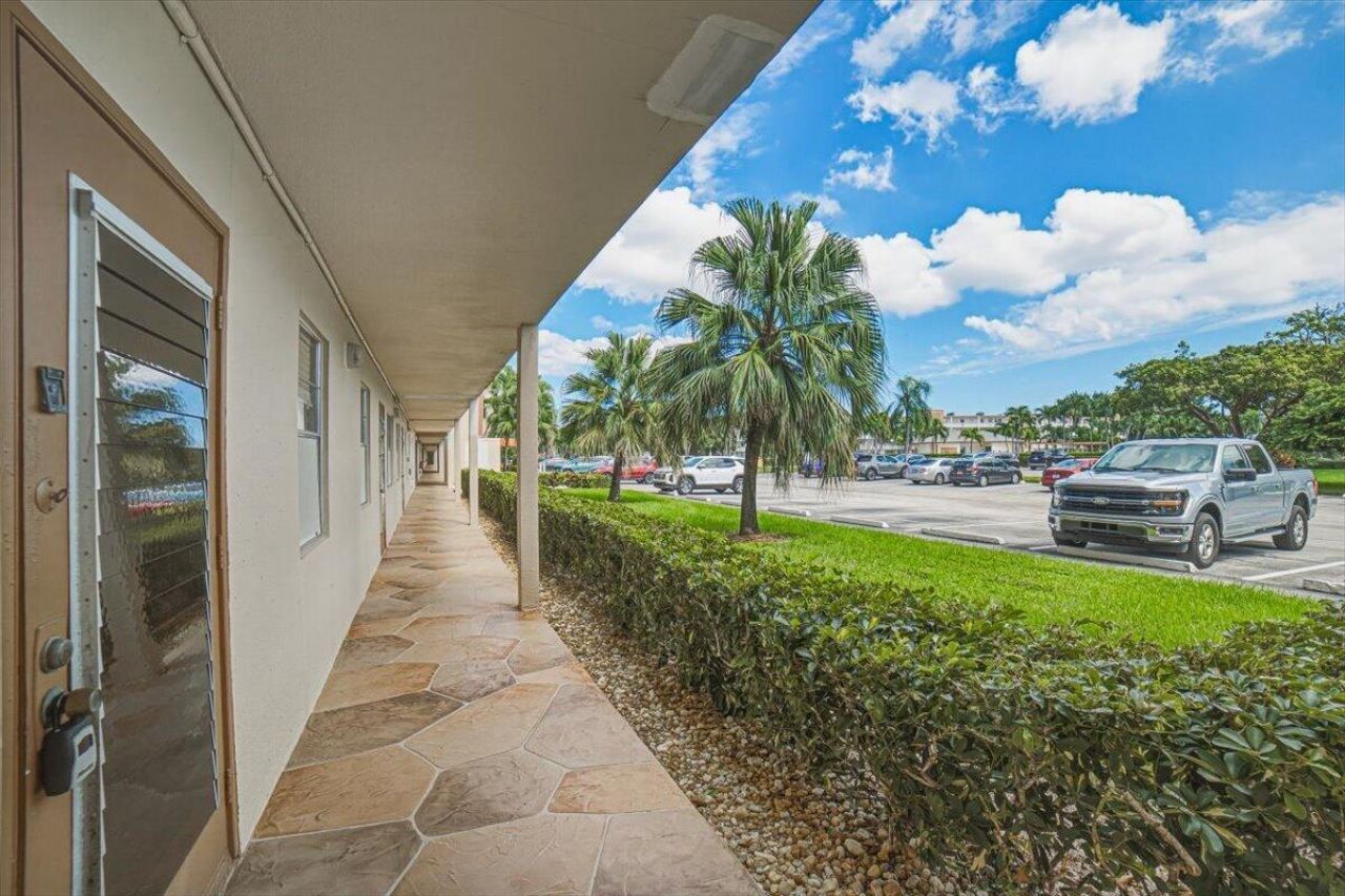 1018 Newcastle A, Unit A, Boca Raton, FL 33434 Photo