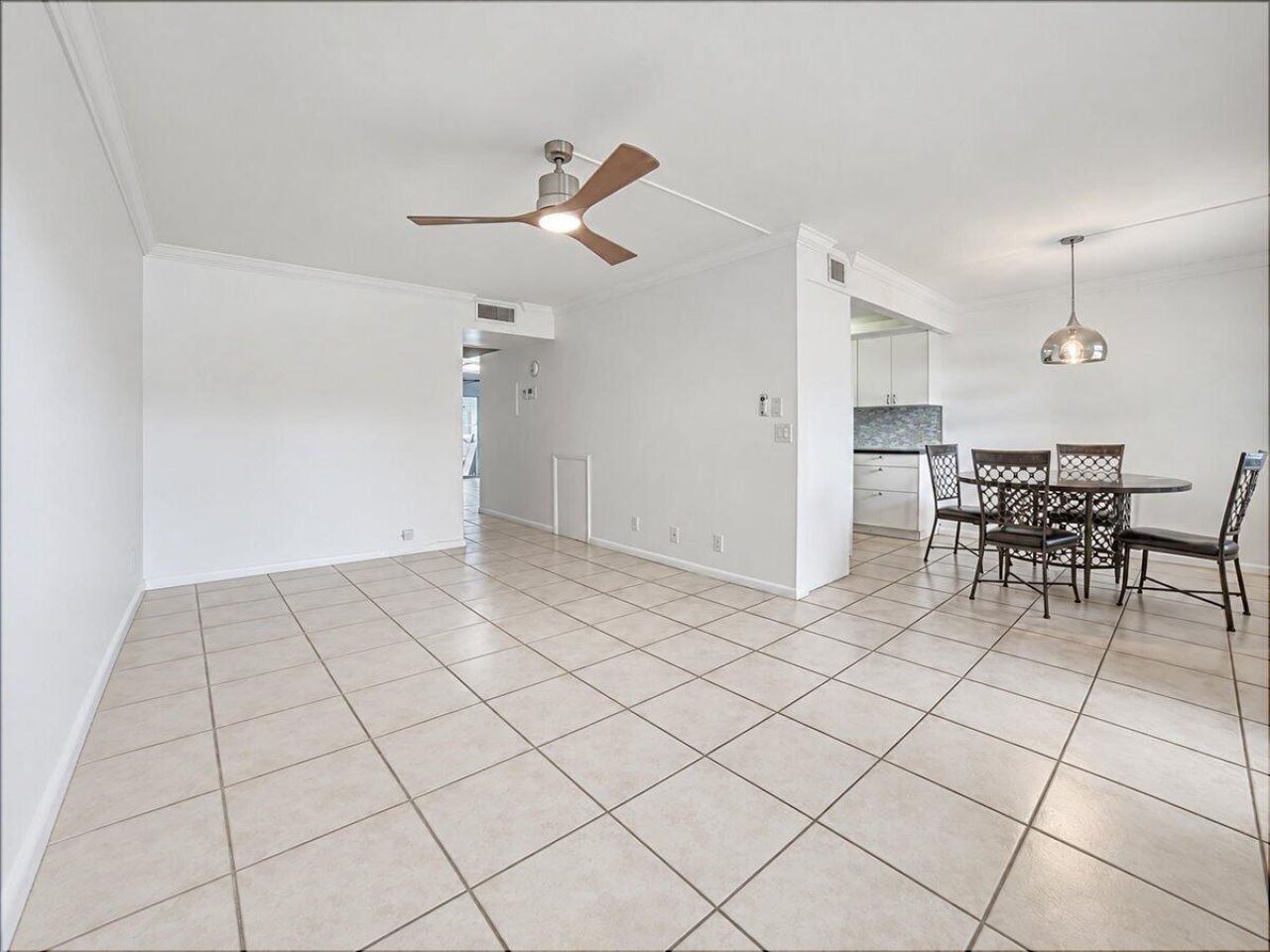 1018 Newcastle A, Unit A, Boca Raton, FL 33434 Photo