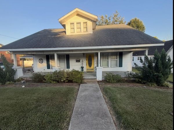 1008 North Jackson Ave, Russellville, AL 35653