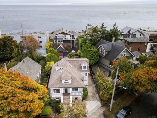 103 Bushby St , Victoria, BC V8S 1B3