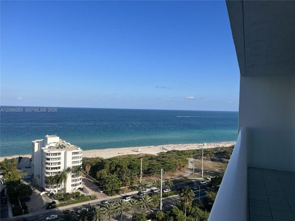 100 Bayview Dr , Unit 2012, Sunny Isles Beach, FL 33160
