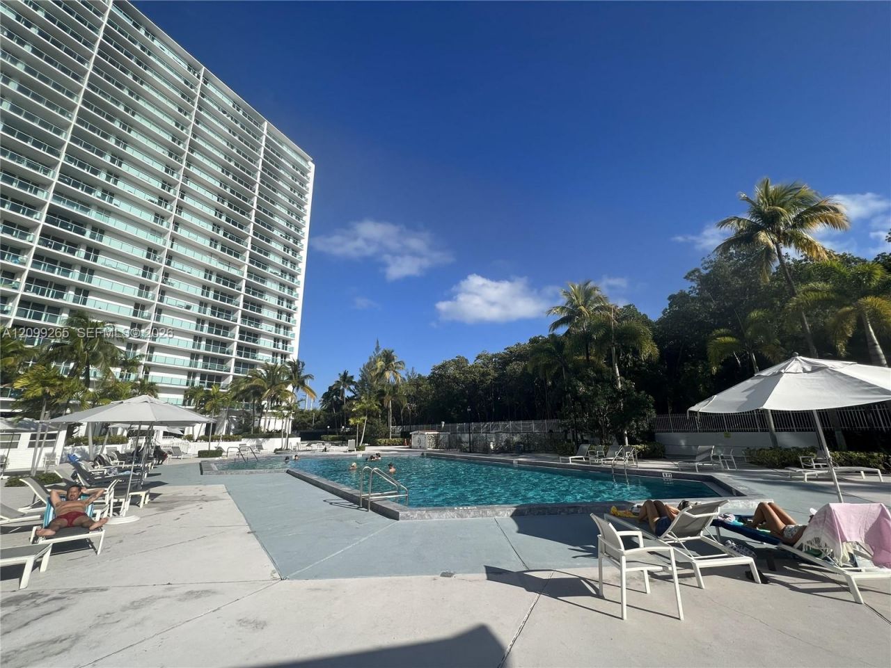 100 Bayview Dr , Unit 2012, Sunny Isles Beach, FL 33160 Photo