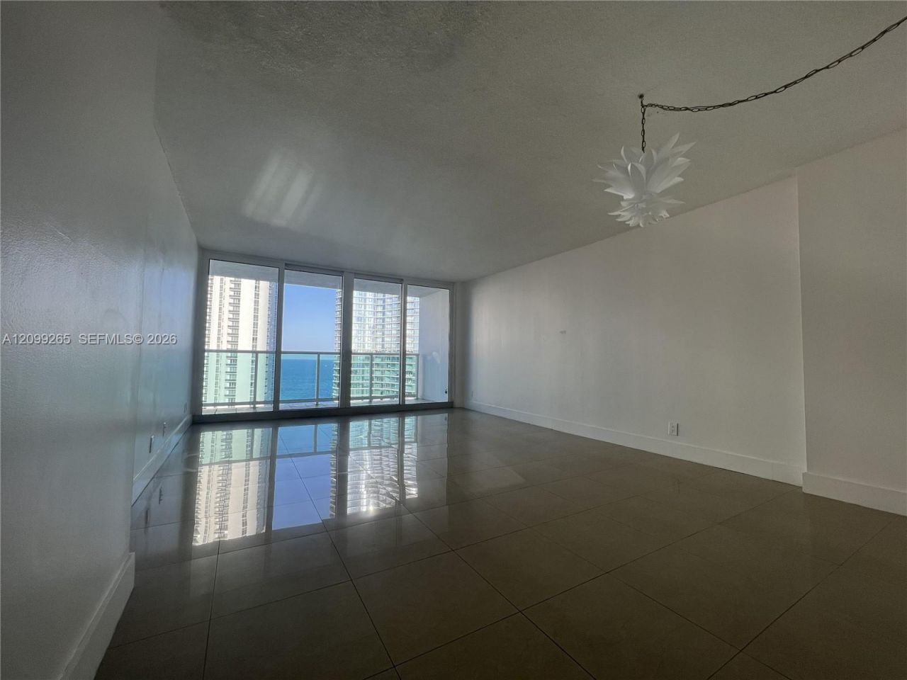 100 Bayview Dr , Unit 2012, Sunny Isles Beach, FL 33160 Photo