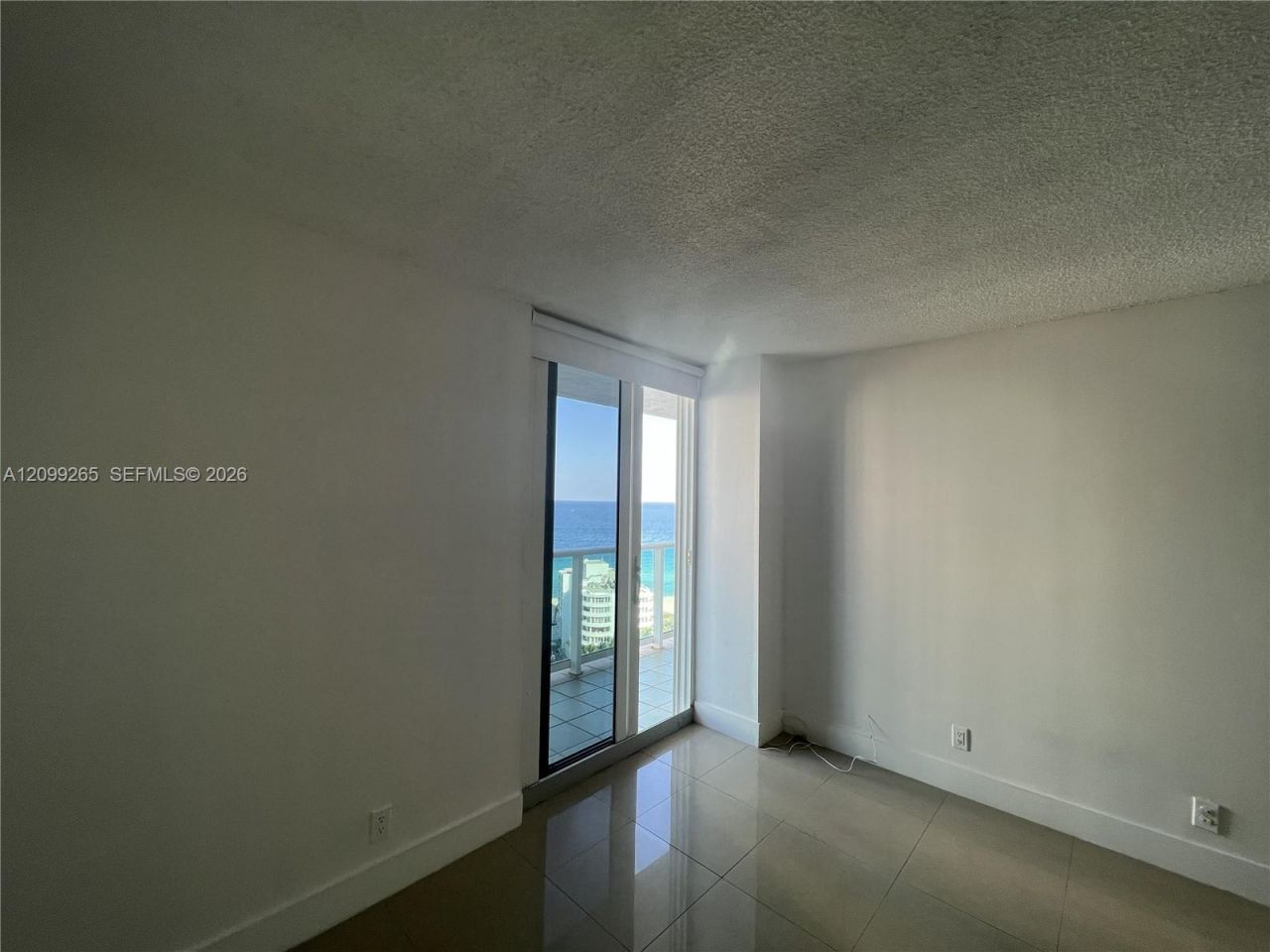 100 Bayview Dr , Unit 2012, Sunny Isles Beach, FL 33160 Photo
