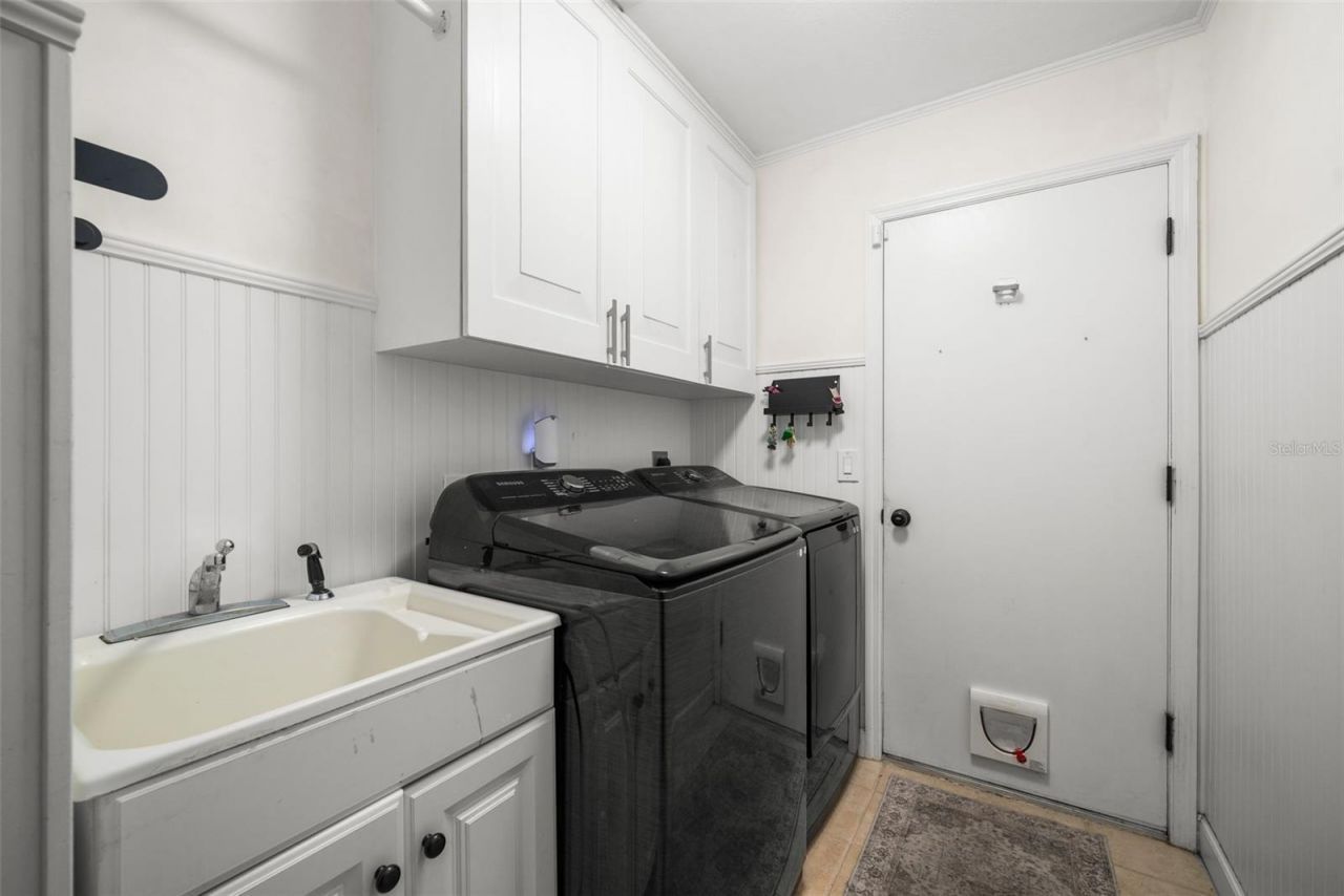 10527 NW 14th Place , Gainesville, FL 32606 Photo