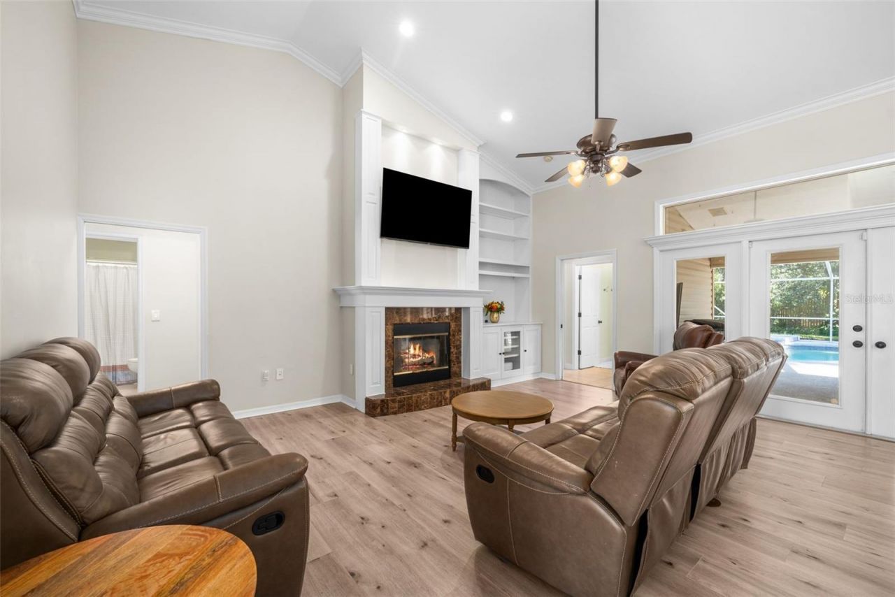 10527 NW 14th Place , Gainesville, FL 32606 Photo