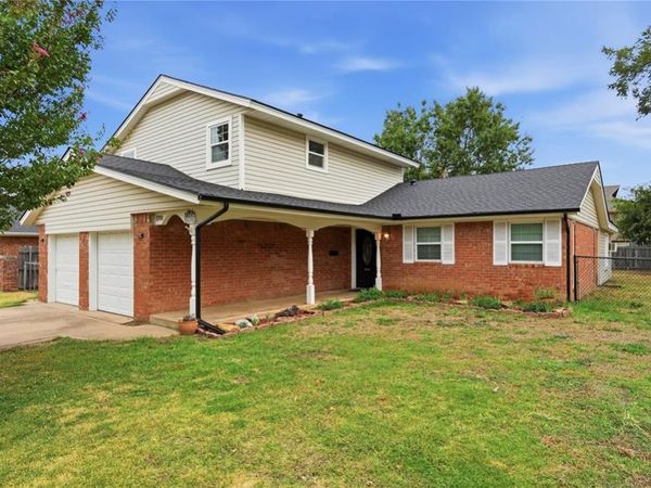 1701 Camelot Drive, Norman, OK 73069