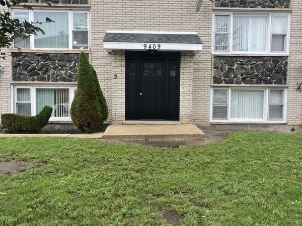 9409 S 79th Court , Unit 2N, Hickory Hills, IL 60457