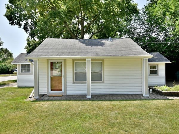 149 E Strong Street , Wheeling, IL 60090