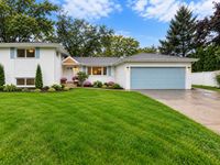 1340 Huber Lane, Glenview, IL 60026 primary photo