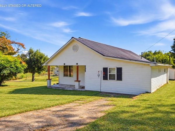 9590 Valley View Highway, Whitwell, TN 37397