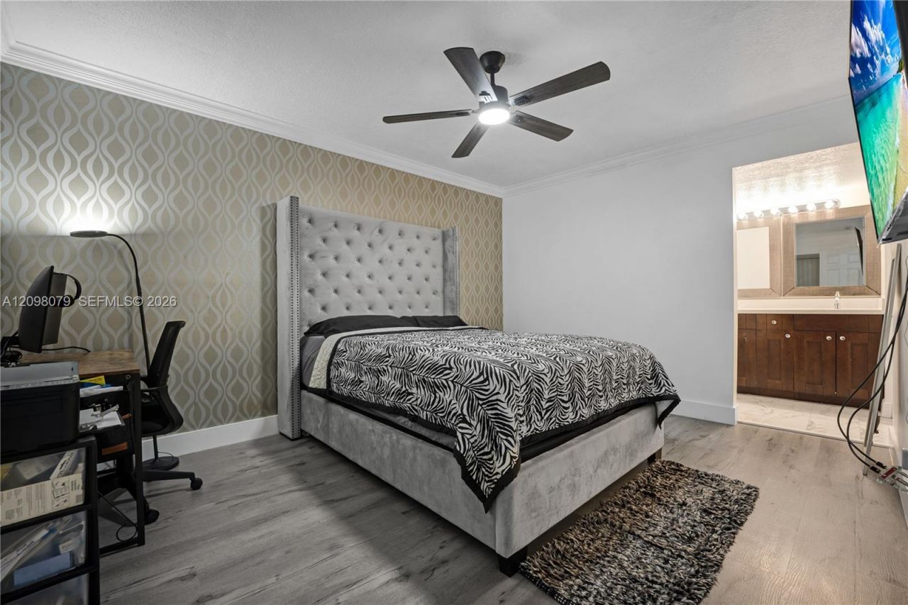 20150 NE 3rd Ct , Unit 6, Miami, FL 33179 Photo