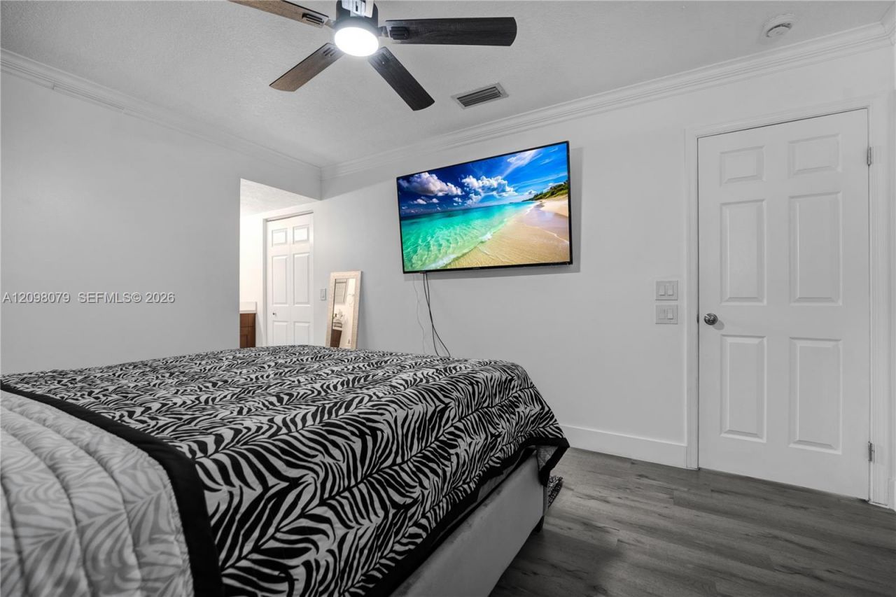 20150 NE 3rd Ct , Unit 6, Miami, FL 33179 Photo