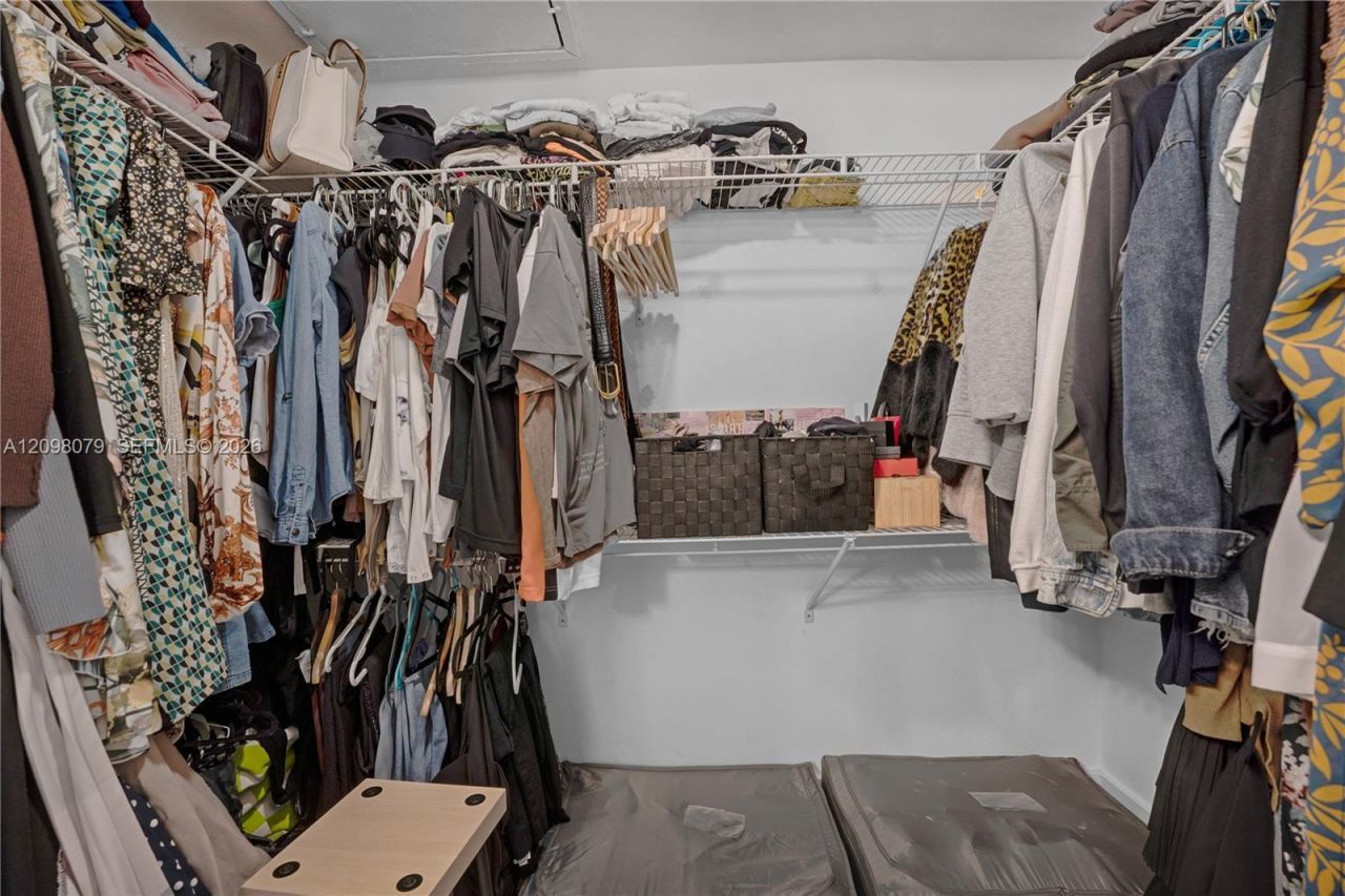 20150 NE 3rd Ct , Unit 6, Miami, FL 33179 Photo