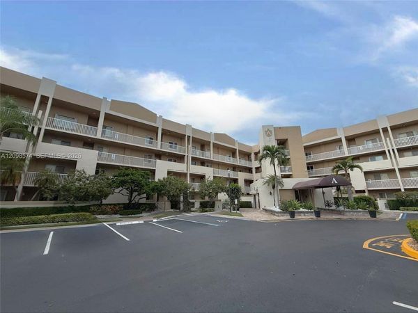 7807 Granville Dr , Unit 104, Tamarac, FL 33321