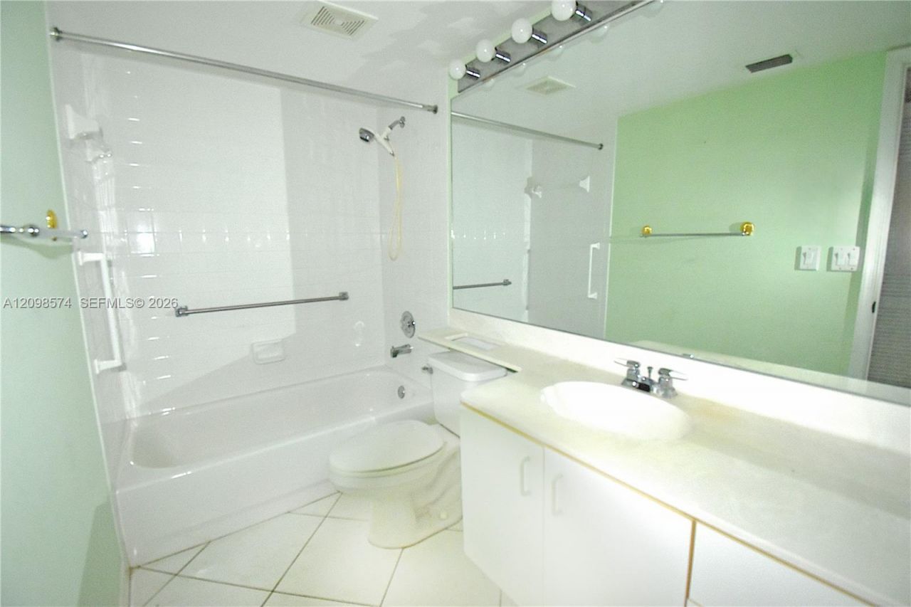 7807 Granville Dr , Unit 104, Tamarac, FL 33321 Photo