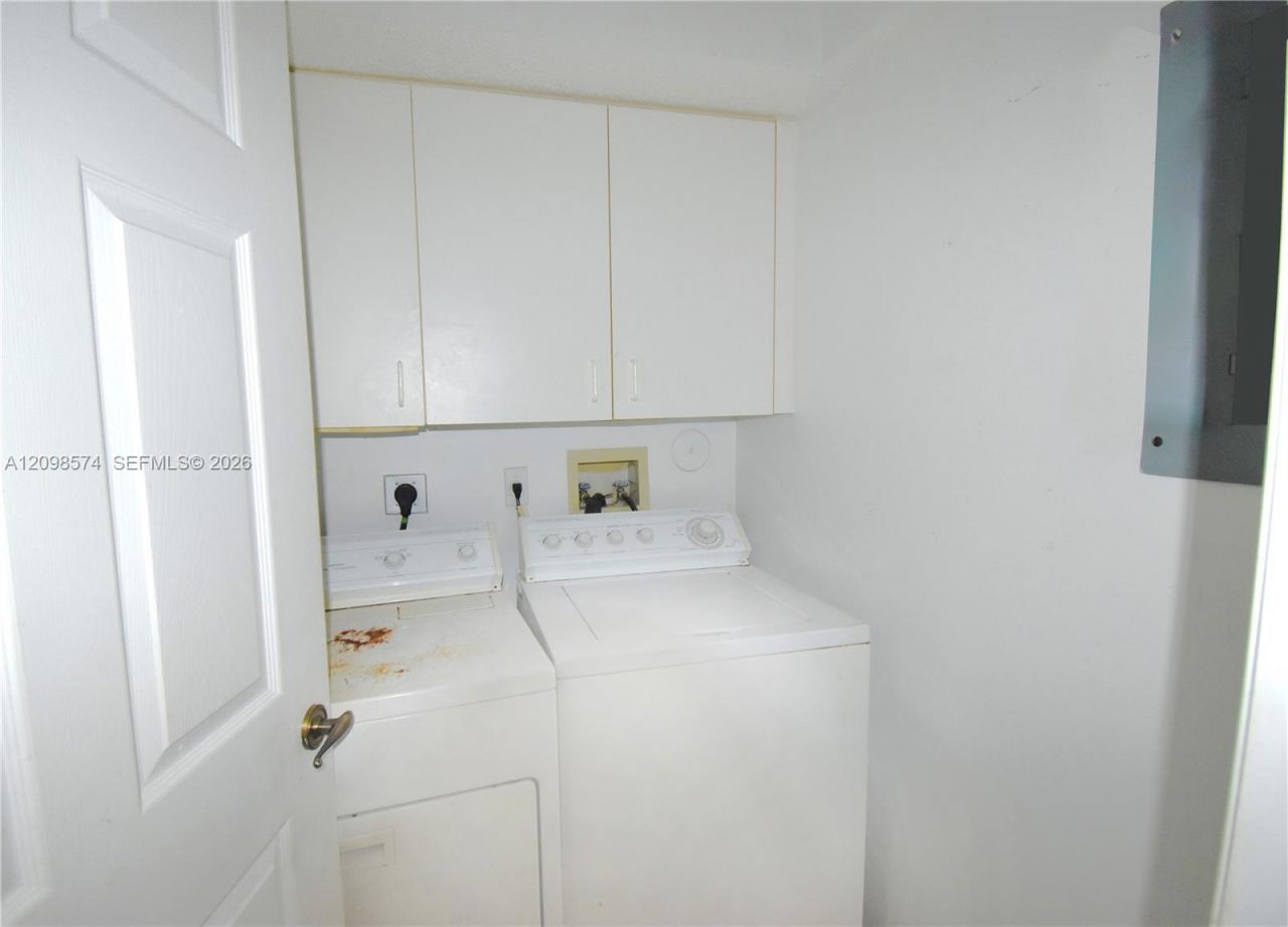 7807 Granville Dr , Unit 104, Tamarac, FL 33321 Photo