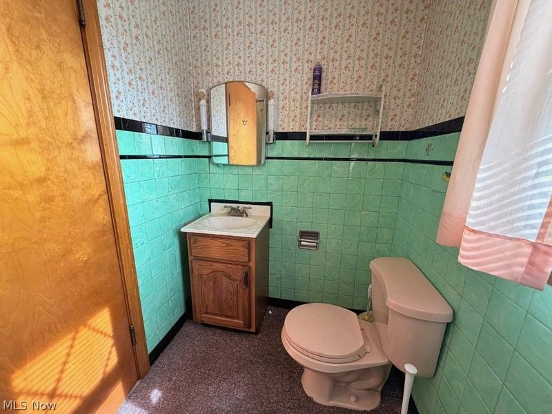 450 W 40th Street, Shadyside, OH 43947 Photo 10