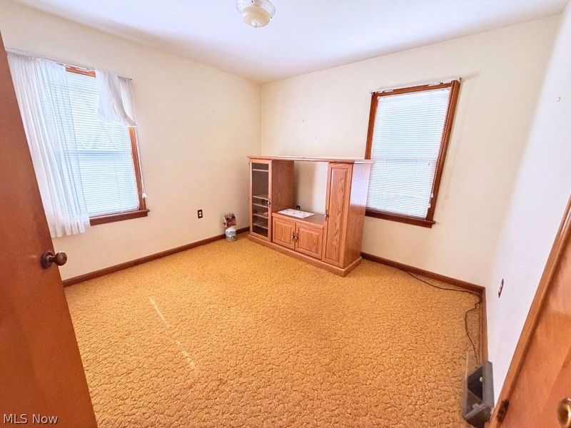 450 W 40th Street, Shadyside, OH 43947 Photo 11