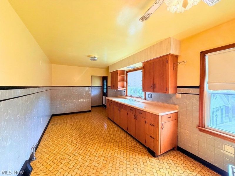 450 W 40th Street, Shadyside, OH 43947 Photo 3