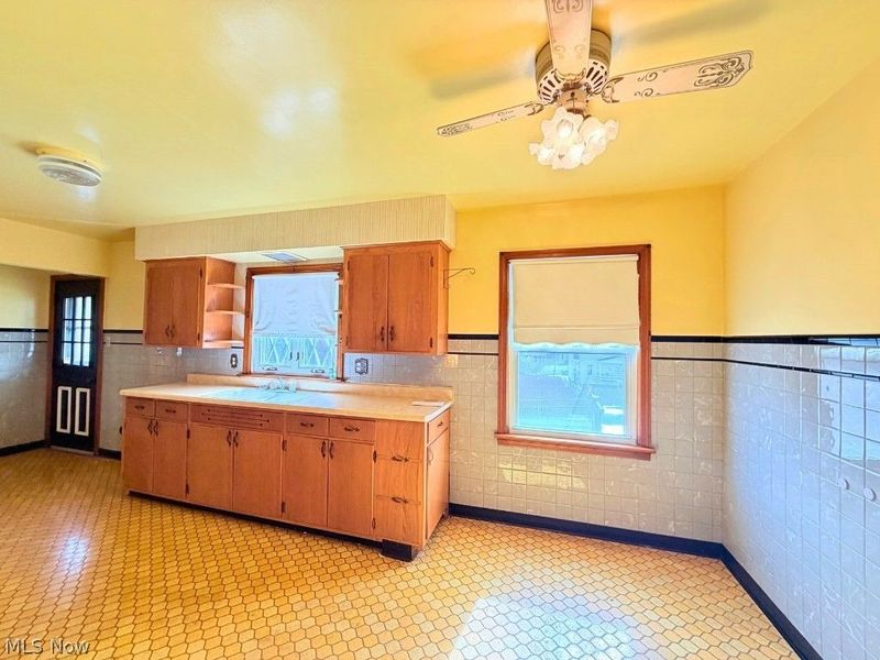 450 W 40th Street, Shadyside, OH 43947 Photo 4