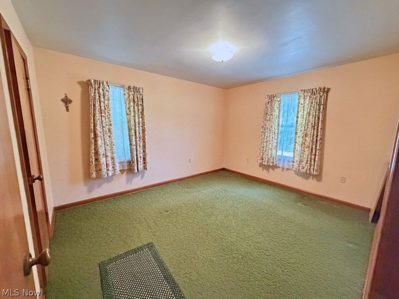 450 W 40th Street, Shadyside, OH 43947 Photo 8
