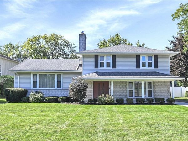 3038 Van Aken Boulevard , Shaker Heights, OH 44120