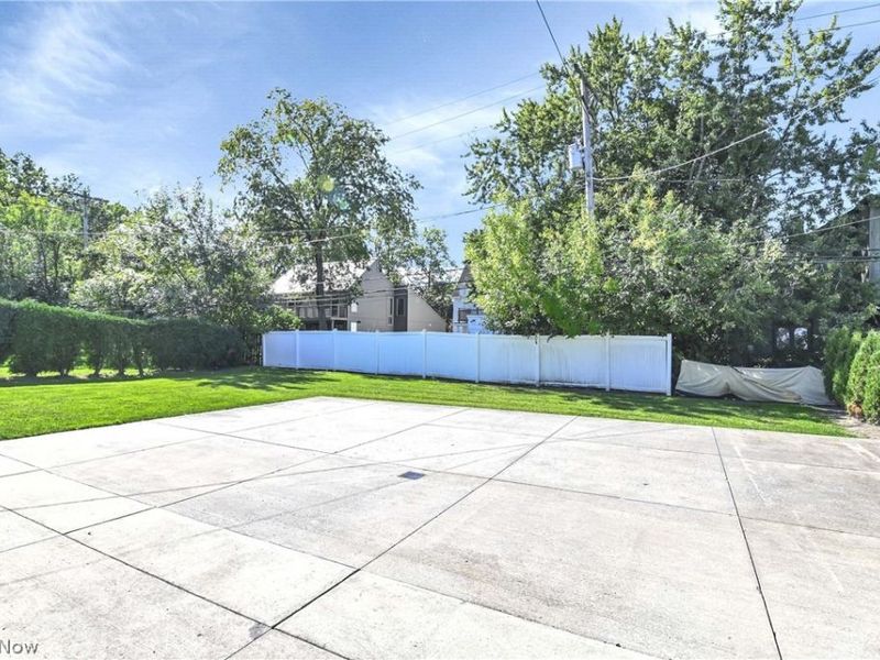 3038 Van Aken Boulevard, Shaker Heights, OH 44120 Photo 8