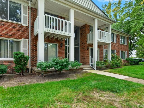 42241 Toddmark Lane, Clinton Township, Mi 48038