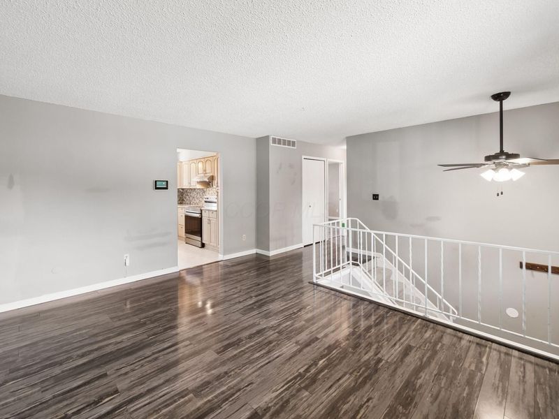 5446 Mellowbrook Court, Columbus, OH 43232 Photo 8