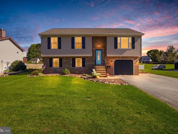 82 SCHOFIELD DRIVE, EAST BERLIN, PA 17316