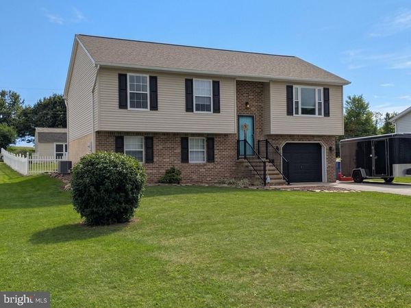 82 SCHOFIELD DRIVE, EAST BERLIN, PA 17316