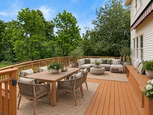 18 Montfort Dr, Montgomery, NJ 08502