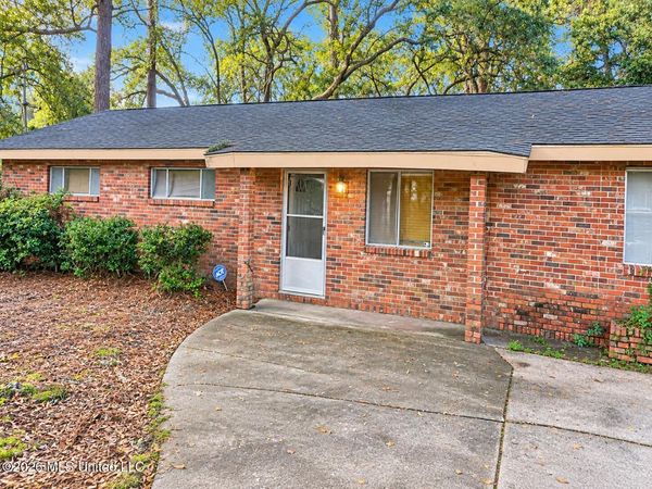 5825 Gregory Street, Moss Point, MS 39563