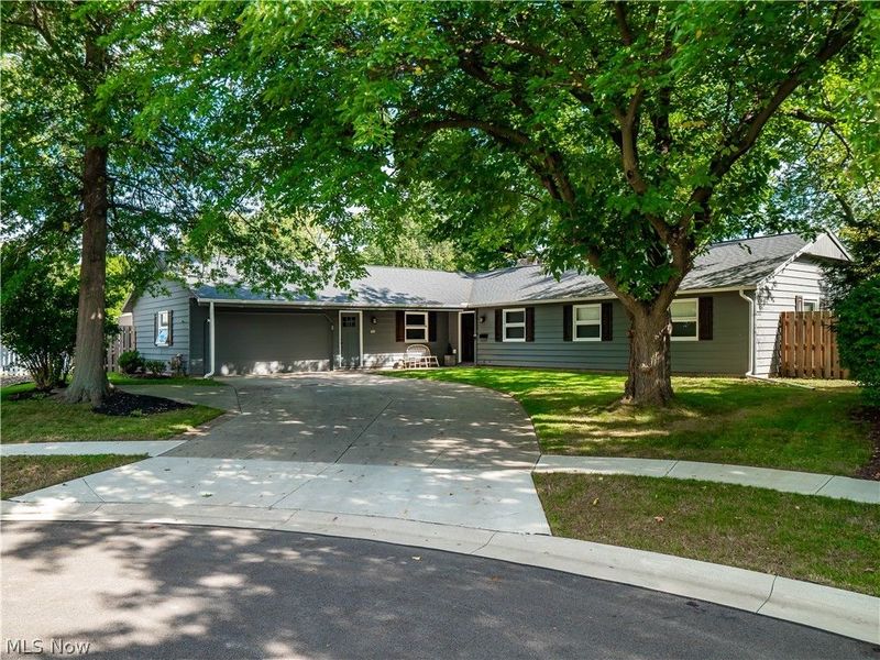 601 Perham Drive, Berea, OH 44017 Photo 1