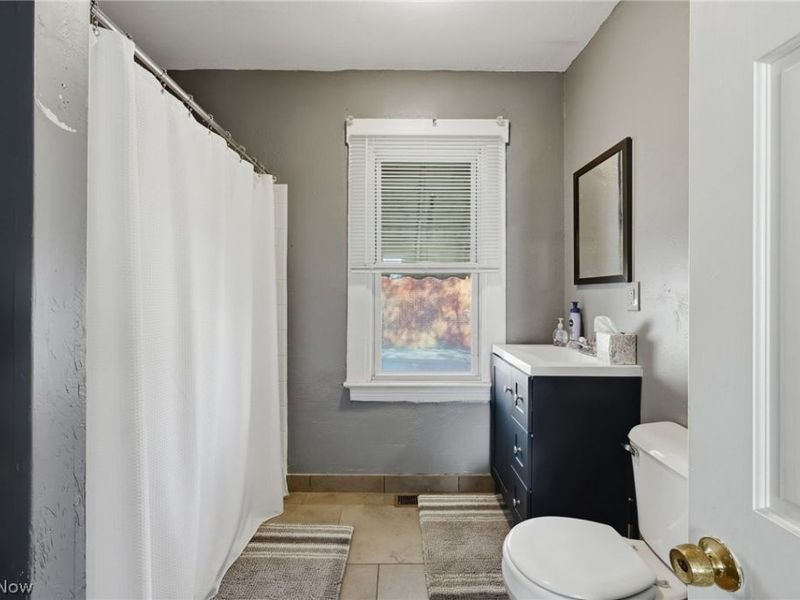 2254 Thurman Street, Cleveland, OH 44113 Photo 10